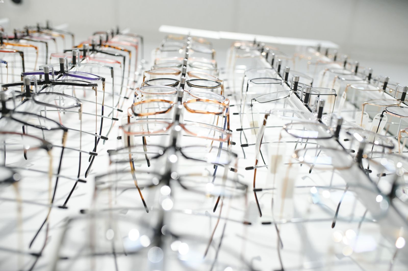 How To Sell Prescription Glasses Online
