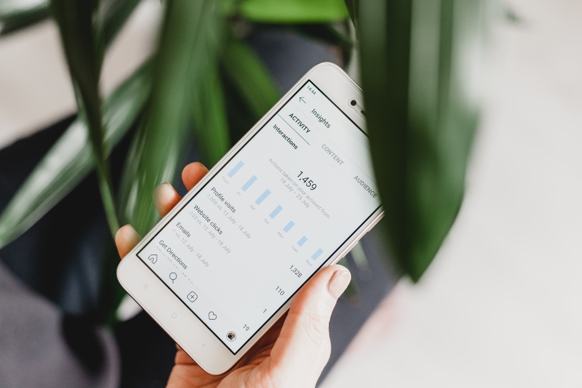 How to Manipulate the Instagram Algorithm