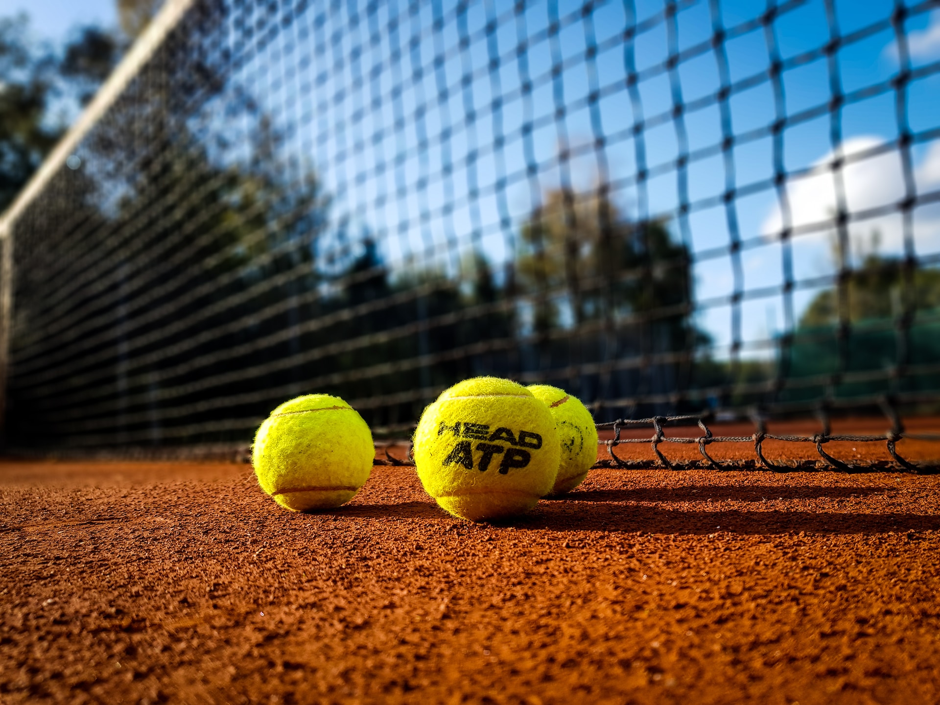 Tennis and Technology: How Tech Is Transforming Wimbledon