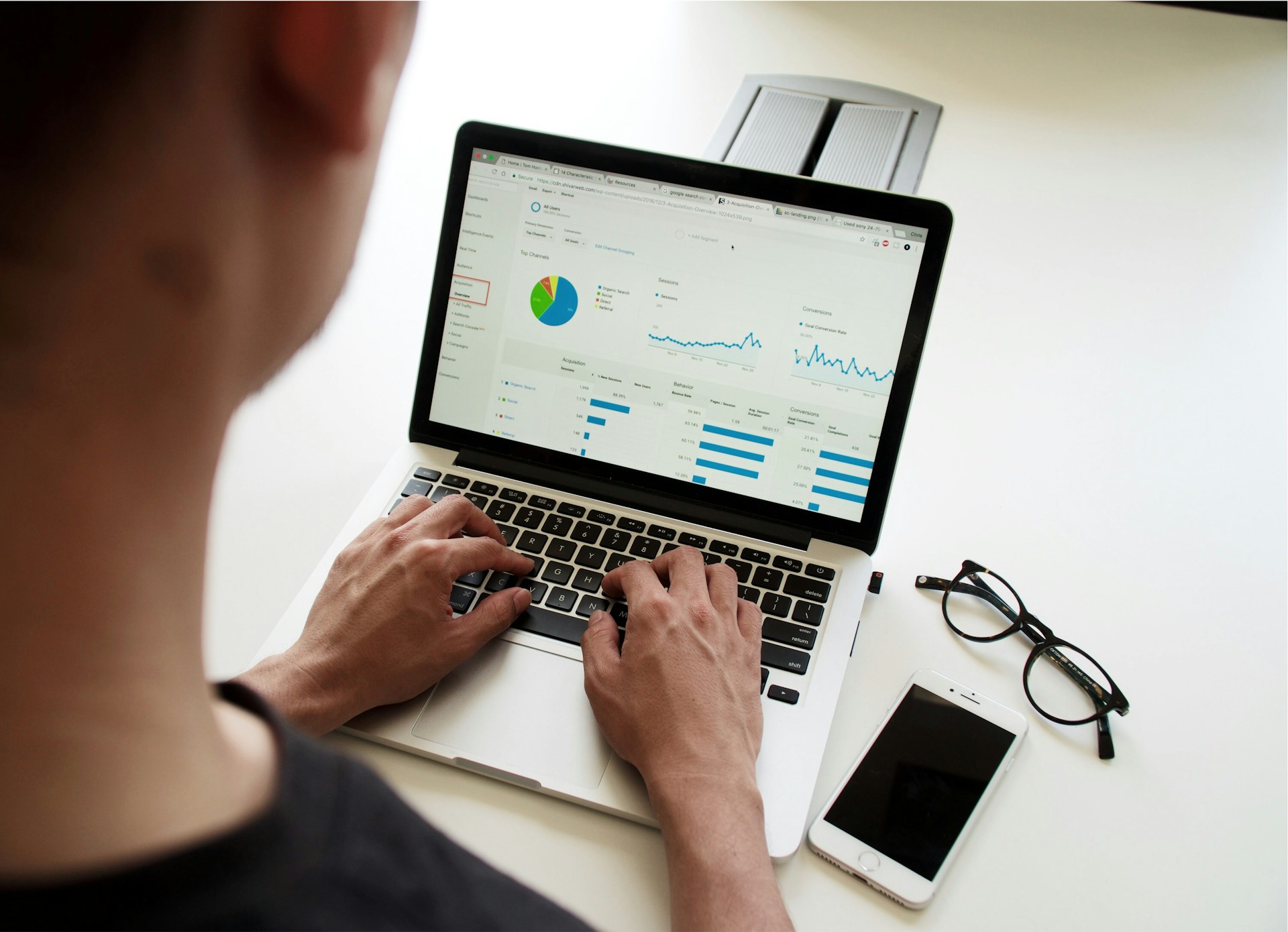 Why Your Ecommerce Website Isn't Converting and How to Fix It